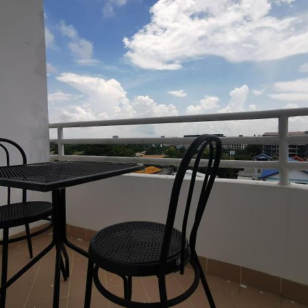 Daisy Residence Jomtien Exterior foto