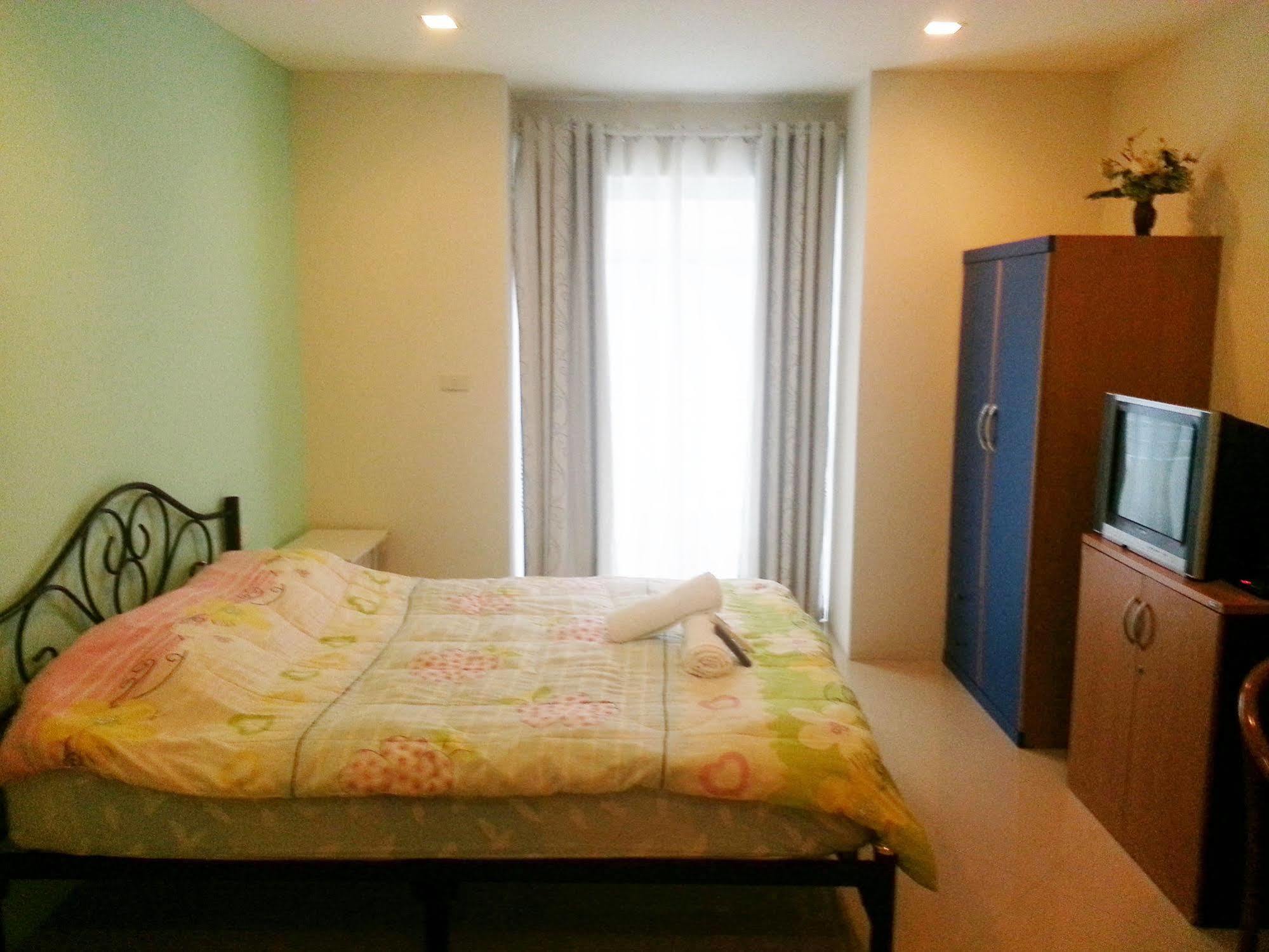 Daisy Residence Jomtien Exterior foto