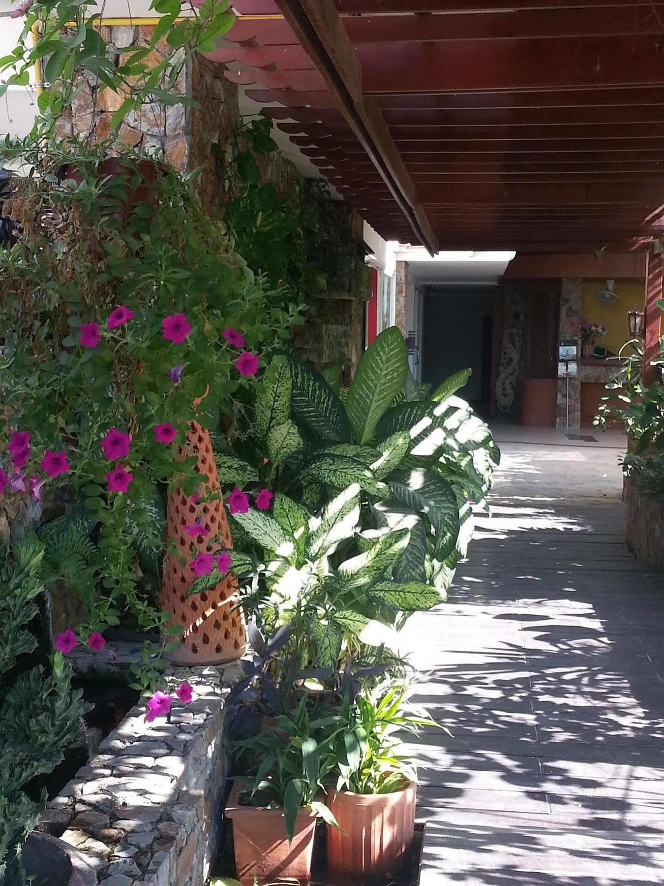 Daisy Residence Jomtien Exterior foto